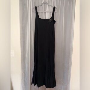 Klassy Network - Black Maxi Dress
